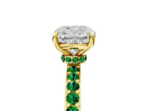 Yellow gold Cushion Cut Diamond Pavé Engagement Ring with Round with Emerald side stone Accents and Prong Setting_5
