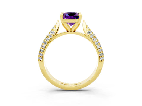 Yellow gold Cushion Cut Diamond Solitaire Engagement Ring with Pavé Band and Four-Prong Setting_3