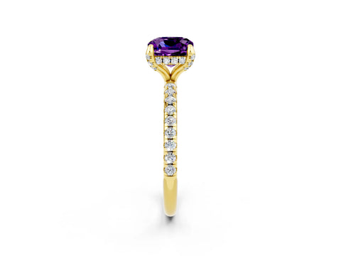 Yellow gold Cushion Cut Diamond Solitaire Ring with Four-Prong Setting and Pavé Band_2