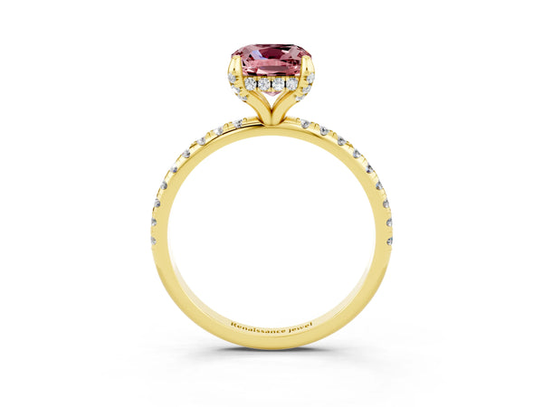 Yellow gold Cushion Cut Diamond Solitaire Ring with Four-Prong Setting and Pavé Band
