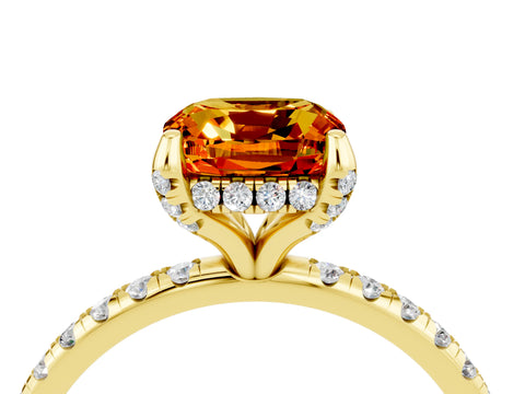 Yellow gold Cushion Cut Diamond Solitaire Ring with Four-Prong Setting and Pavé Band_4