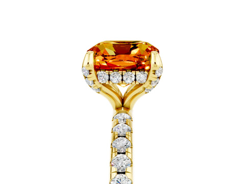 Yellow gold Cushion Cut Diamond Solitaire Ring with Four-Prong Setting and Pavé Band_5