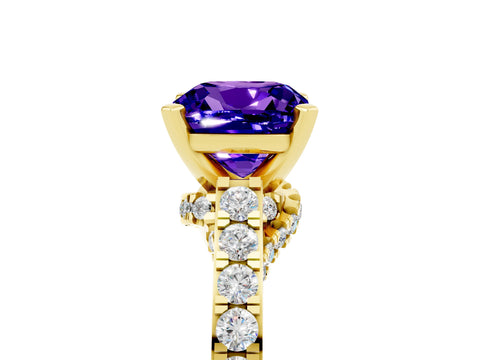 Yellow gold Cushion Cut Diamond Solitaire Ring with Pavé Band and Prong Setting_5