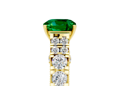 Yellow gold Cushion Cut Emerald Classic Solitaire Ring with Pavé Band and Four-Prong Setting_5