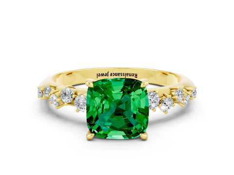Yellow gold Cushion Cut Emerald Cluster Side Stone Solitaire Ring with Prong Setting_24