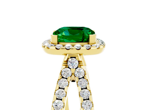 Yellow gold Cushion Cut Emerald Halo Ring with Split Shank Pavé Band and Prong Setting_5