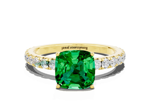 Yellow gold Cushion Cut Emerald Pavé Solitaire Engagement Ring with Four-Prong Setting_12