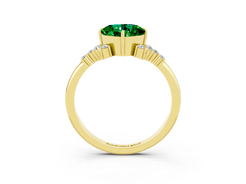 Yellow gold Cushion Cut Emerald Ring with Side Stones and Four-Prong Setting_39