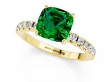 Yellow gold Cushion Cut Emerald Solitaire Pavé Band with Four-Prong Setting_1