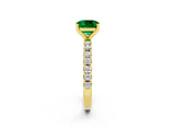 Yellow gold Cushion Cut Emerald Solitaire Pavé Band with Four-Prong Setting_2