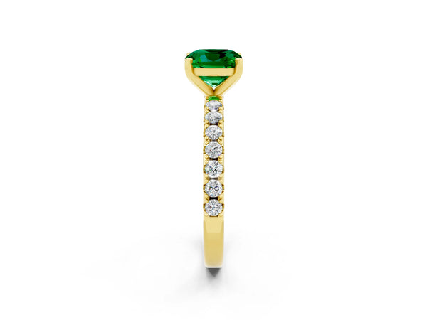 Yellow gold Cushion Cut Emerald Solitaire Pavé Band with Four-Prong Setting