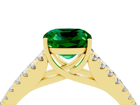 Yellow gold Cushion Cut Emerald Split Shank Pavé Engagement Ring with Four-Prong Setting_16