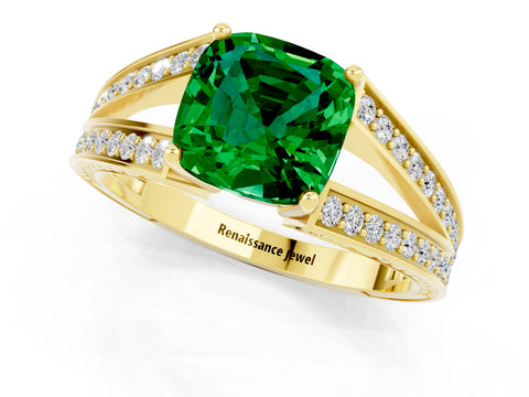 Yellow gold Cushion Cut Emerald Split Shank Ring with Pavé Band and Four-Prong Setting_1