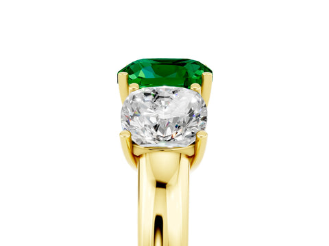 Yellow gold Cushion Cut Emerald Three-Stone Ring with Four-Prong Setting and Classic Band_5