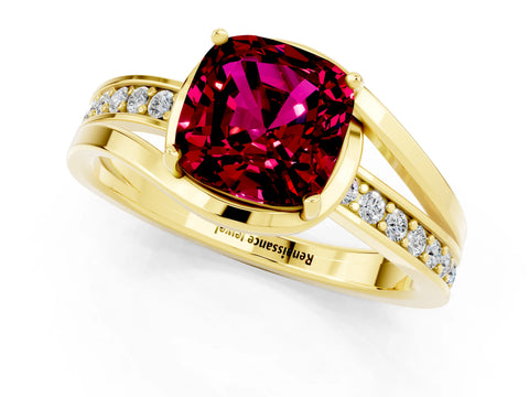 Yellow gold Cushion Cut Garnet Solitaire Ring with Split Shank and Prong Setting_1