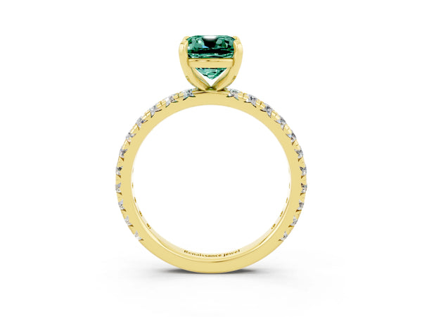 Yellow gold Cushion Cut Green Sapphire Pavé Solitaire Ring with Round Band and Prong Setting