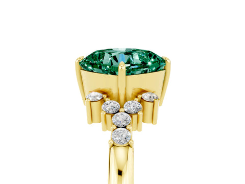 Yellow gold Cushion Cut Green Sapphire Ring with Side Stones and Four-Prong Setting_41
