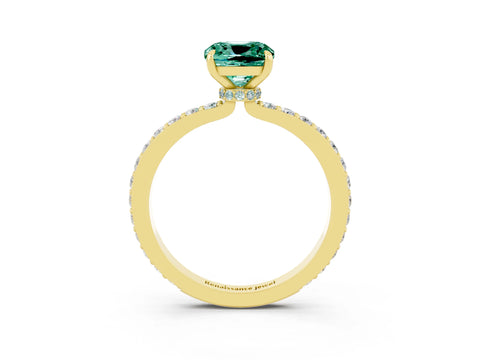 Yellow gold Cushion Cut Green Sapphire Solitaire Engagement Ring with Pavé Band and Four-Prong Setting_3