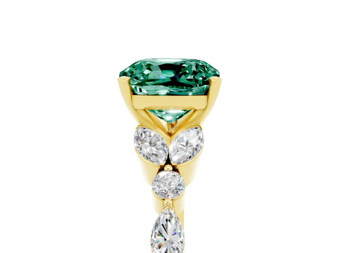 Yellow gold Cushion Cut Green Sapphire Solitaire Ring with Side Stones and Four-Prong Setting_17