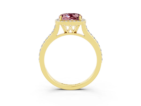 Yellow gold Cushion Cut Halo Round Diamond Pavé Band with Four-Prong Setting