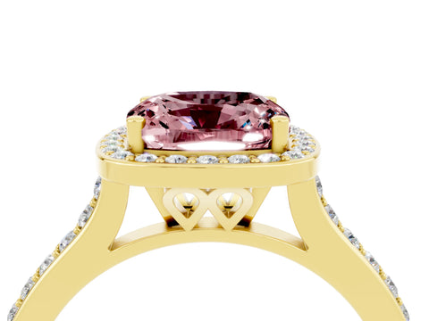 Yellow gold Cushion Cut Halo Round Diamond Pavé Band with Four-Prong Setting_4