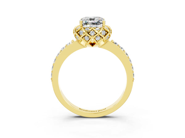Yellow gold Cushion Cut Moissanite Scalloped Halo Engagement Ring with Round Shared Prong Band