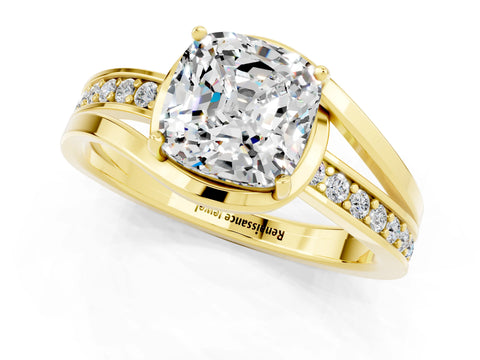 Yellow gold Cushion Cut Moissanite Solitaire Ring with Split Shank and Prong Setting_1