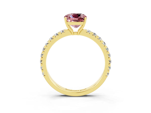 Yellow gold Cushion Cut Morganite Pavé Solitaire Engagement Ring with Four-Prong Setting