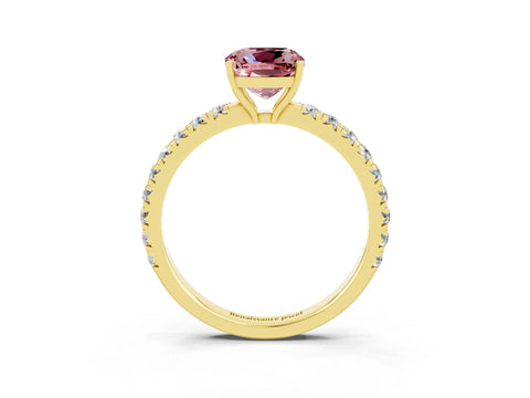 Yellow gold Cushion Cut Morganite Pavé Solitaire Engagement Ring with Four-Prong Setting_15