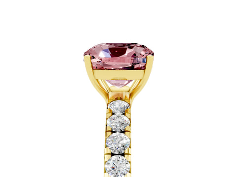 Yellow gold Cushion Cut Morganite Pavé Solitaire Engagement Ring with Four-Prong Setting_17