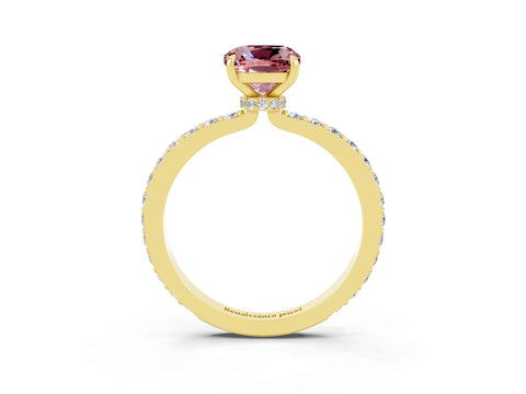 Yellow gold Cushion Cut Morganite Ring with Pavé Band and Four-Prong Setting_3