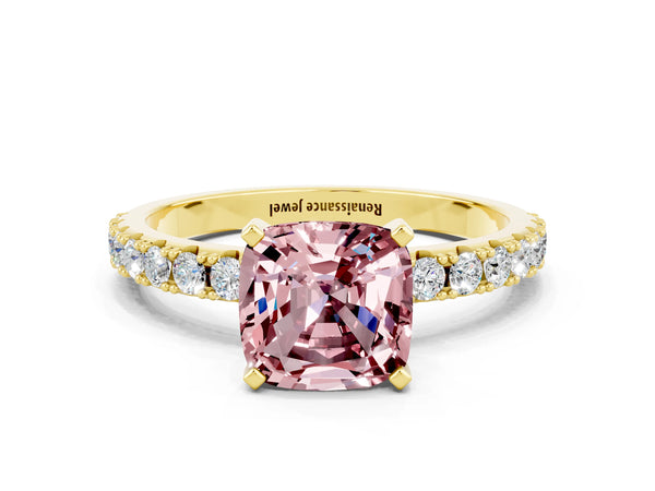 Yellow gold Cushion Cut Morganite Solitaire Pavé Band with Four-Prong Setting