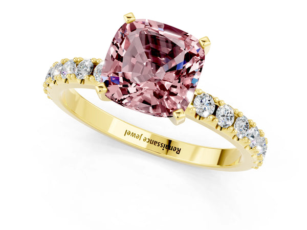 Yellow gold Cushion Cut Morganite Solitaire Pavé Band with Four-Prong Setting