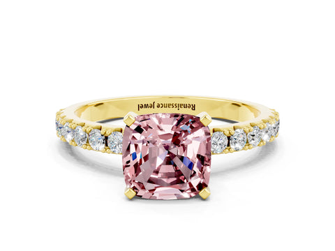 Yellow gold Cushion Cut Morganite Solitaire Pavé Band with Four-Prong Setting