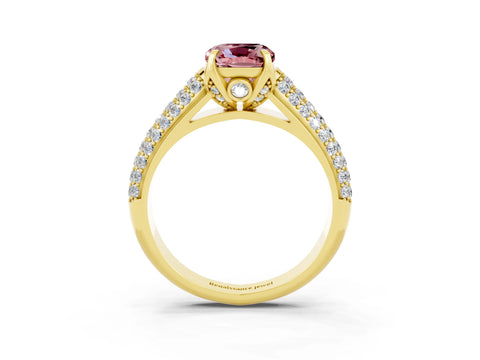 Yellow gold Cushion Cut Morganite Solitaire Ring with Three-Row Pavé Band and Four-Prong Setting_15