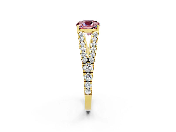 Yellow gold Cushion Cut Morganite Split Shank Pavé Engagement Ring with Four-Prong Setting