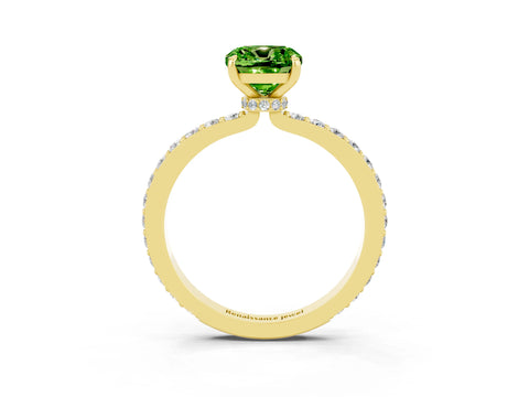 Yellow gold Cushion Cut Peridot Ring with Pavé Band and Four-Prong Setting_3