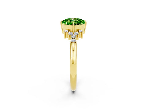 Yellow gold Cushion Cut Peridot Ring with Side Stones and Four-Prong Setting_38