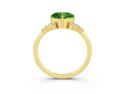 Yellow gold Cushion Cut Peridot Ring with Side Stones and Four-Prong Setting_39