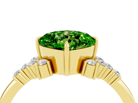Yellow gold Cushion Cut Peridot Ring with Side Stones and Four-Prong Setting_40