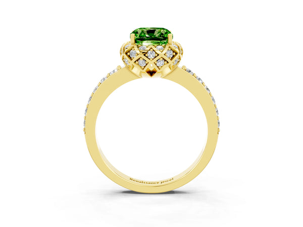 Yellow gold Cushion Cut Peridot Scalloped Halo Engagement Ring with Round Shared Prong Band