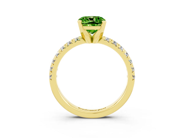 Yellow gold Cushion Cut Peridot Solitaire Pavé Engagement Ring with Round Band and Prong Setting