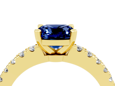 Yellow gold Cushion Cut Solitaire Diamond with Pavé Band and Four-Prong Setting_4