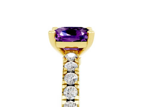 Yellow gold Cushion Cut Solitaire Diamond with Pavé Band and Four-Prong Setting_5