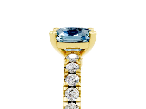 Yellow gold Cushion Cut Solitaire Diamond with Pavé Band and Four-Prong Setting_5