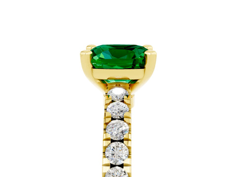 Yellow gold Cushion Cut Solitaire Diamond with Pavé Band and Four-Prong Setting_5