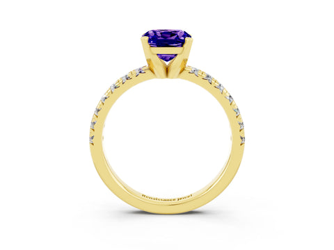 Yellow gold Cushion Cut Solitaire Pave Diamond Engagement Ring with Four-Prong Setting_3