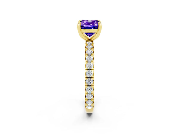 Yellow gold Cushion Cut Tanzanite Pavé Solitaire Ring with Round Band and Prong Setting