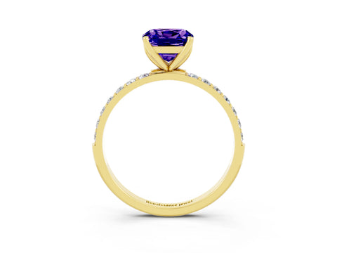 Yellow gold Cushion Cut Tanzanite Solitaire Engagement Ring with Pavé Band and Prong Setting_3
