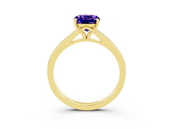 Yellow gold Cushion Cut Tanzanite Solitaire Ring with Pavé Band and Prong Setting